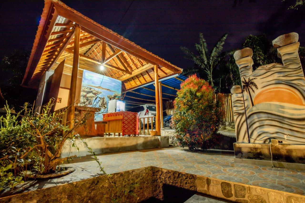 Green Valley Bungalow Batununggul Exterior photo